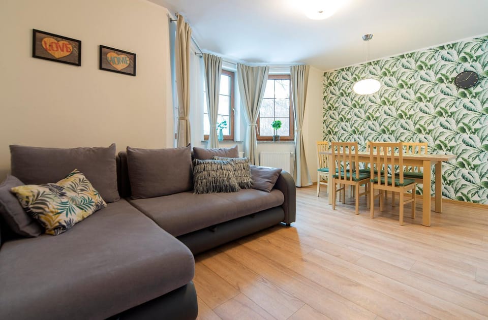 Apartamenty Sun & Ski Willa Nad Strumieniem Nadrzeczna 3D i 3E - centrum 300m Apartment in Lower Silesian Voivodeship