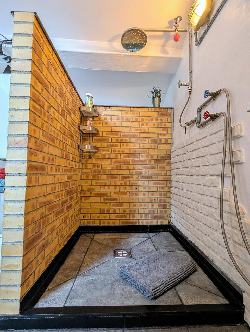 Garage Number 9 Private Urban Loft Apartment with Jacuzzi in Le Dorat Apartment in Nouvelle-Aquitaine