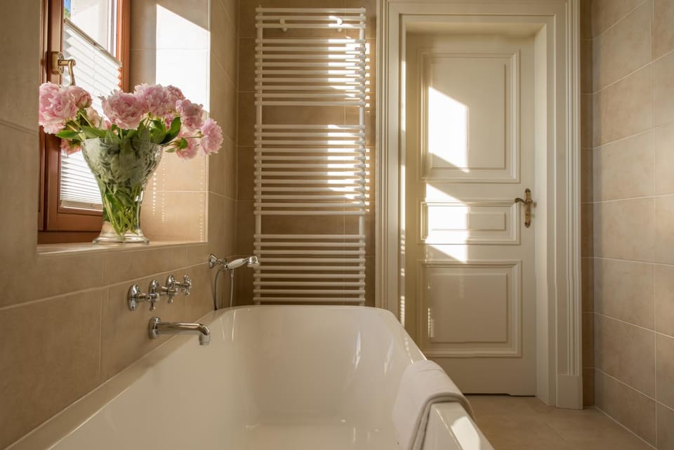 Bathroom, Bath