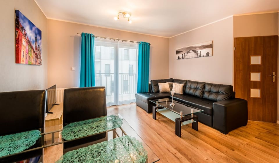 Apartament B&F Garbary Poznań Business & Family - Parking Apartment in Poznan