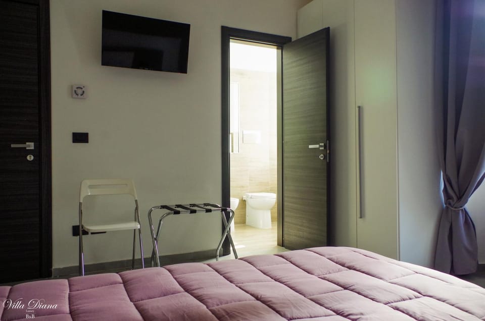 Bathroom, Photo of the whole room, Bedroom