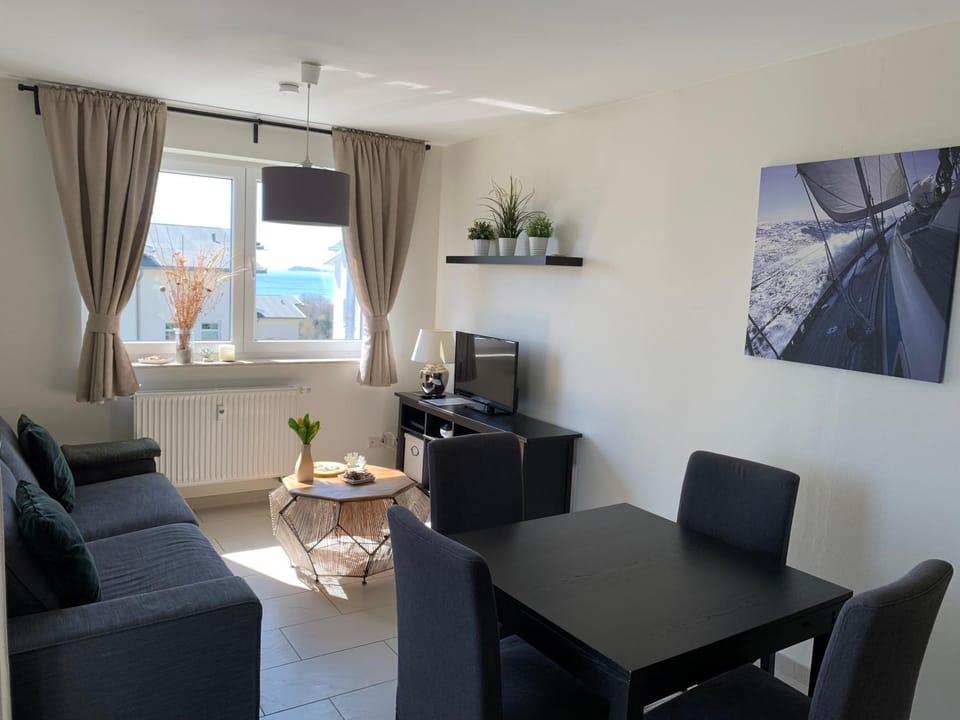 Living room, Photo of the whole room