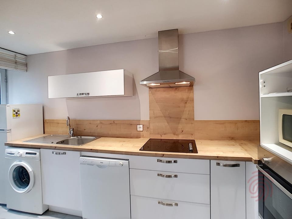 Appartement F2 climatisé avec terrasse, proche thermes et centre-ville, animaux acceptés, à Lamalou - FR-1-451-4 Apartment in Occitanie