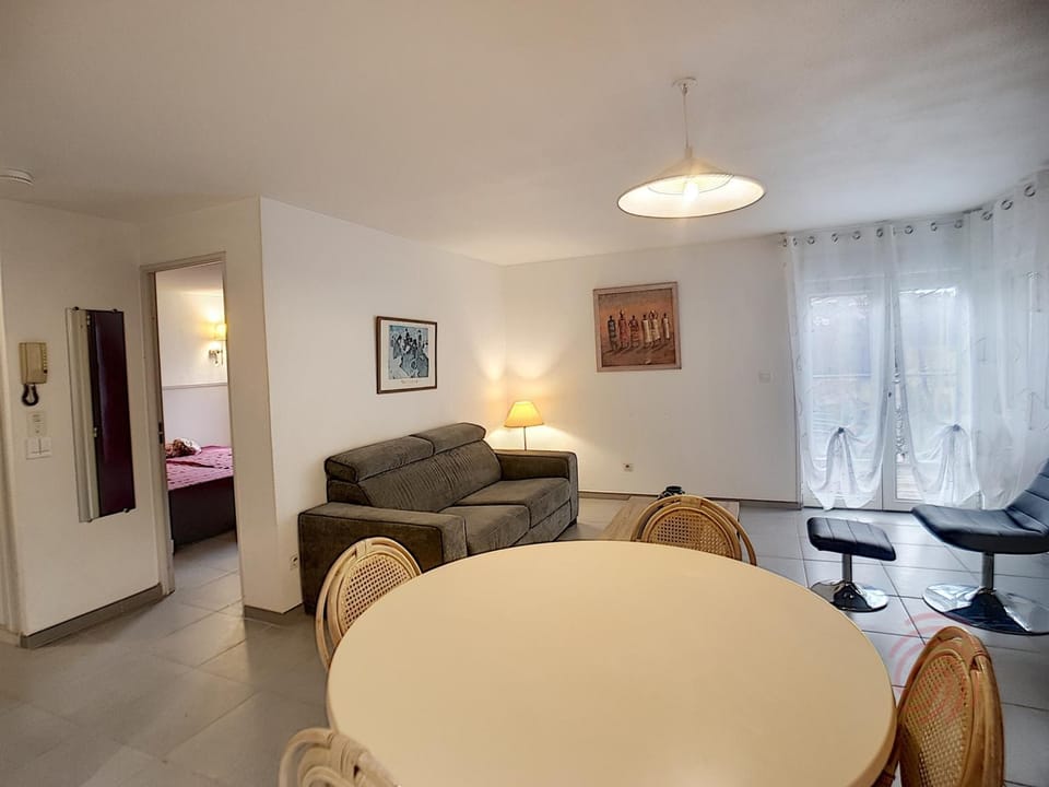 Appartement F2 climatisé avec terrasse, proche thermes et centre-ville, animaux acceptés, à Lamalou - FR-1-451-4 Apartment in Occitanie