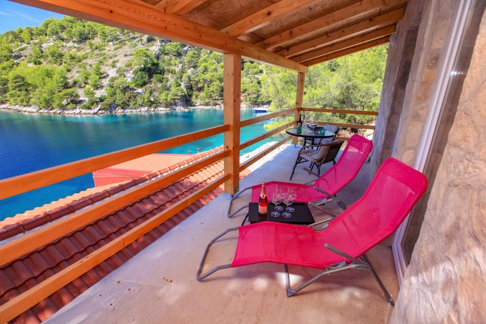 Natural landscape, View (from property/room), Balcony/Terrace, Seating area, Sea view, Area and facilities, sunbed