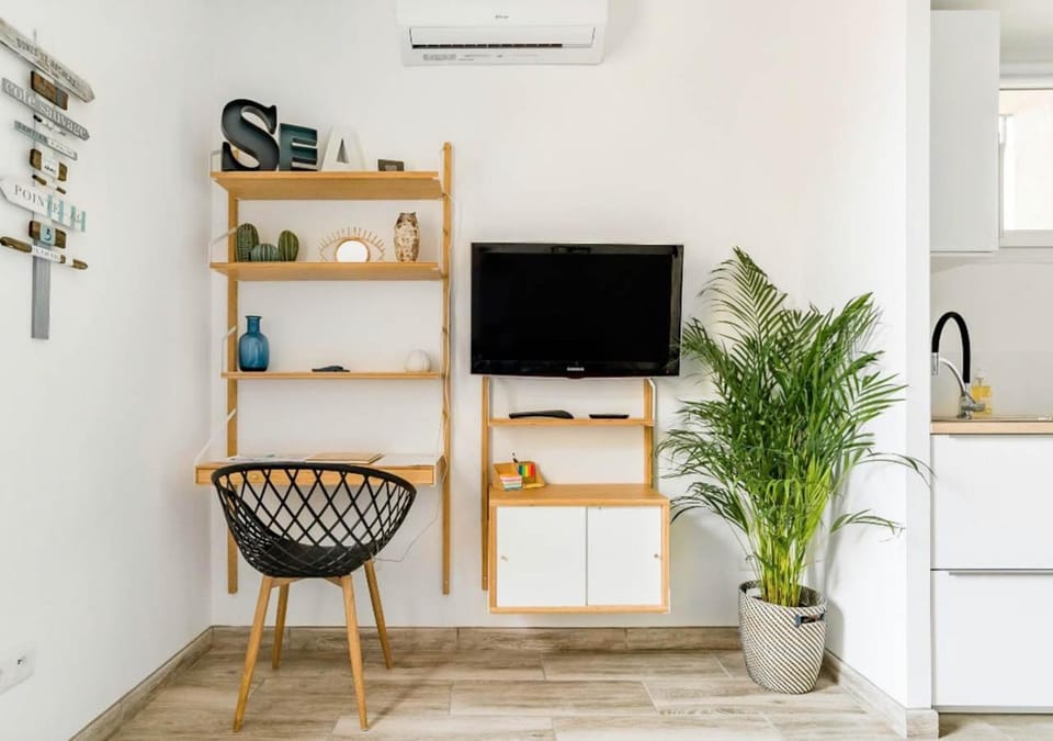 TV and multimedia, Seating area