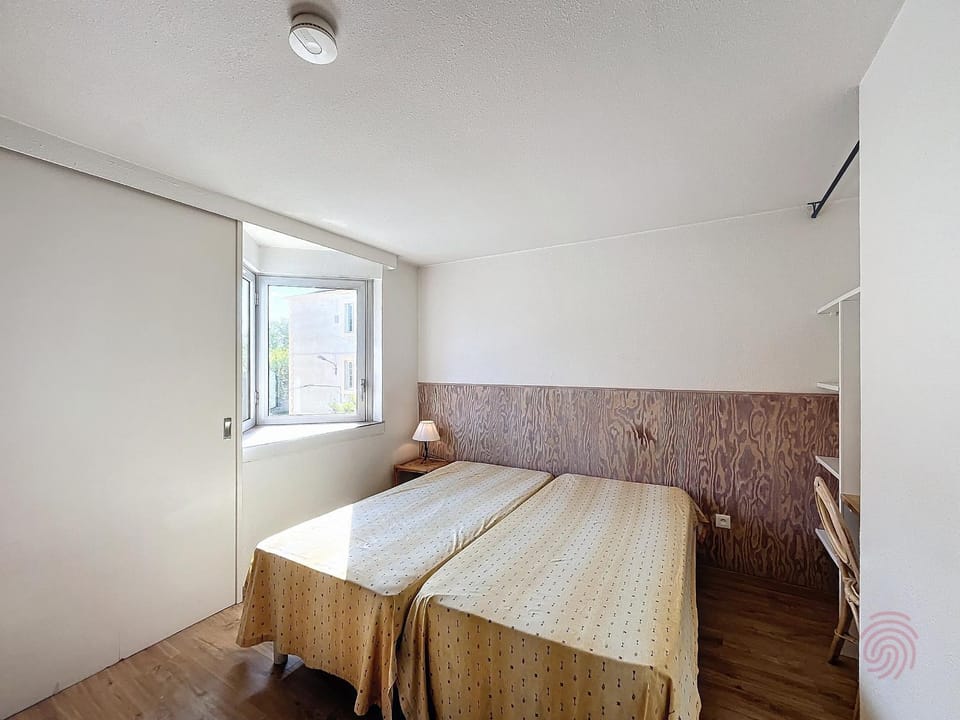 Studio avec terrasse, proche thermes et centre, animaux acceptés, wifi inclus, Lamalou-les-Bains - FR-1-451-66 Apartment in Occitanie
