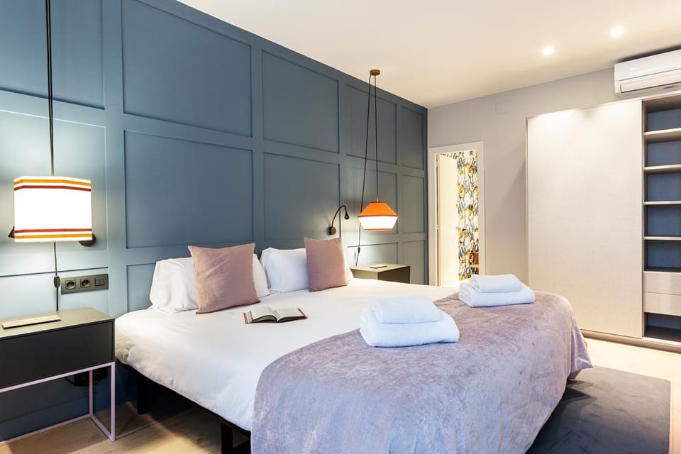 Bed, Bedroom