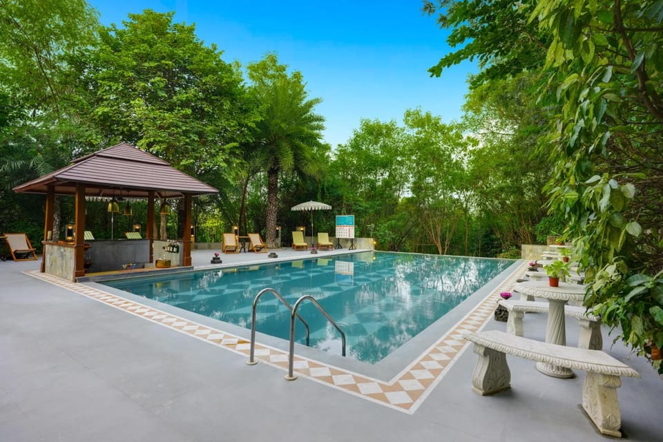 Swimming pool