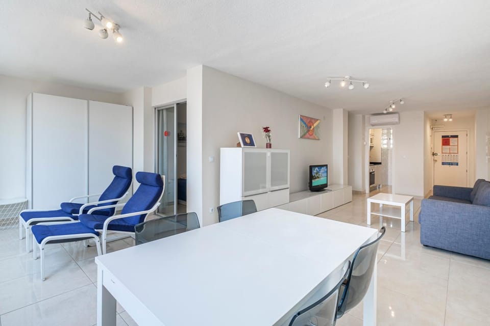 TV and multimedia, Living room, Dining area