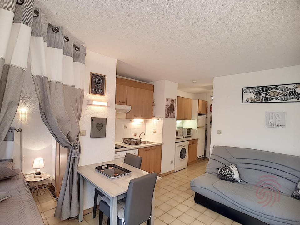 Appartement Lamalou 1er étage, animaux admis, proche centre et thermes - FR-1-451-100 Apartment in Occitanie