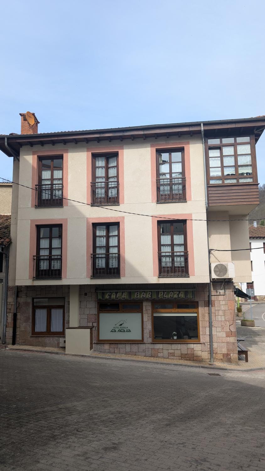 Property building, Facade/entrance