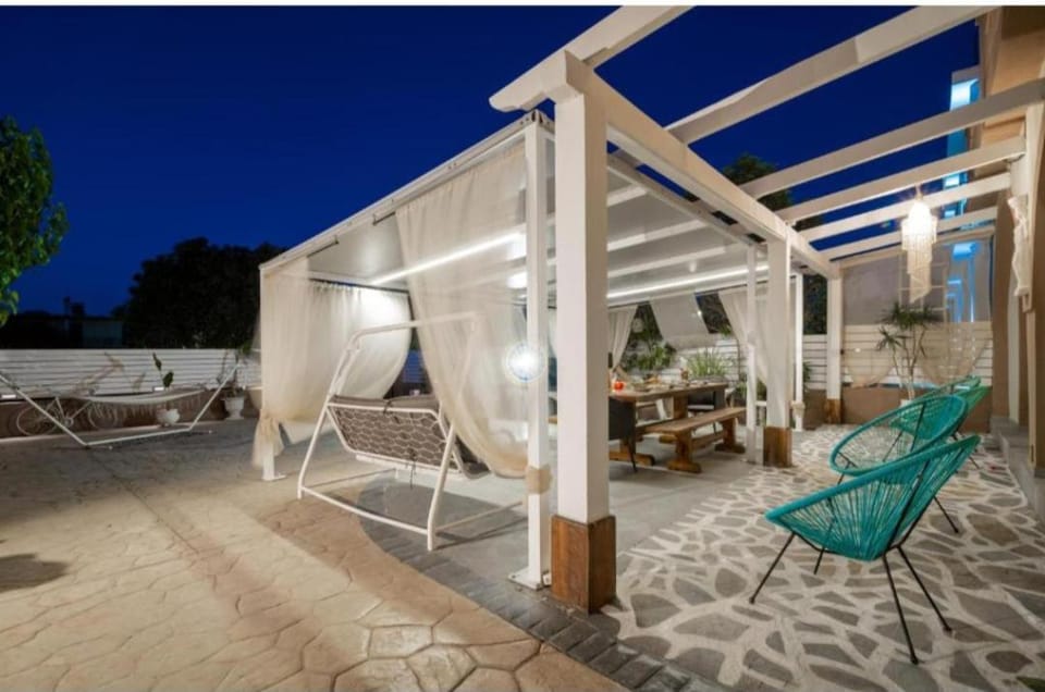 Patio, Night, View (from property/room), Balcony/Terrace