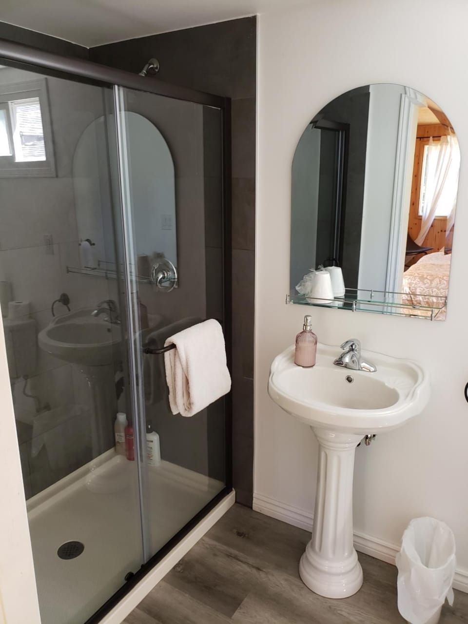 New Buddha Bing Unique Experience Cottage and Cabins Cabin in Tobermory