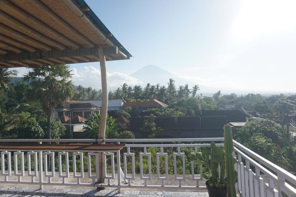Black Sand hostel Amed Hostel in Abang