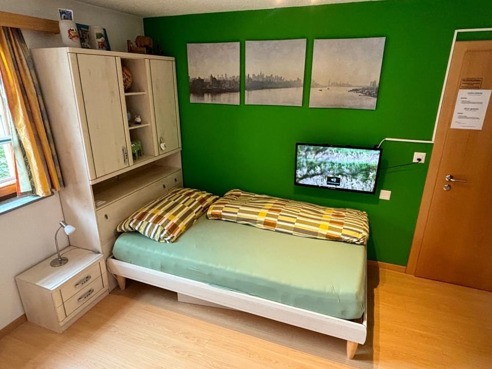 Bed, Photo of the whole room
