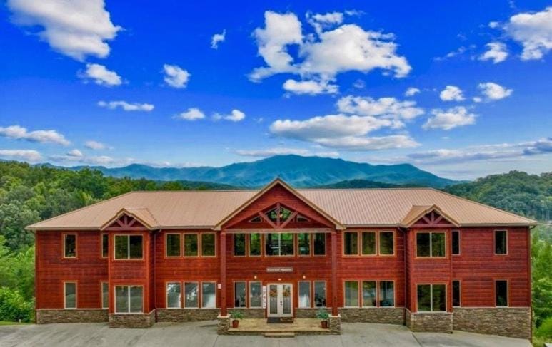 Foxwood Mansion Cabin Cabin in Pittman Center