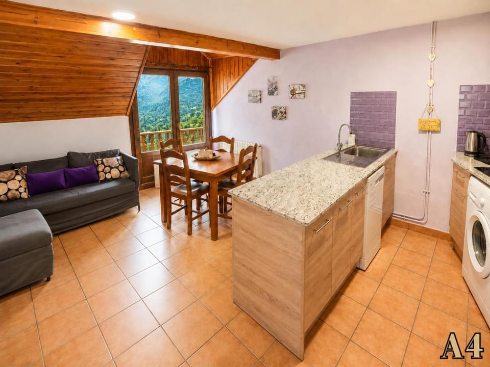 Kitchen or kitchenette, Living room, Seating area, Dining area, dishwasher, minibar, stove, washing machine