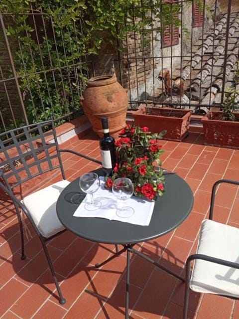 View (from property/room), Balcony/Terrace