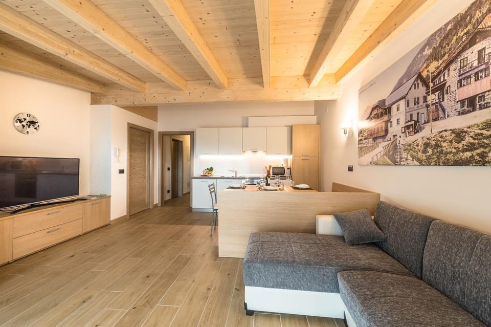 Kitchen or kitchenette, Living room, Dining area