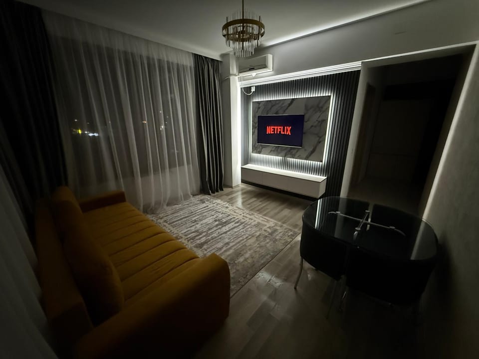 Summerland Sea View Apartment Apartment in Constanta