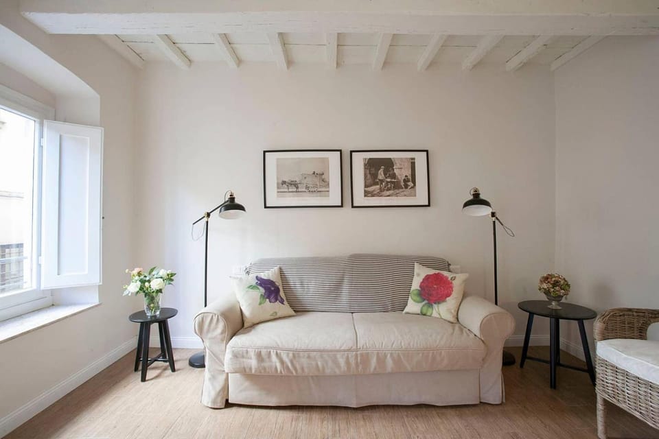 Bed, Living room, Seating area