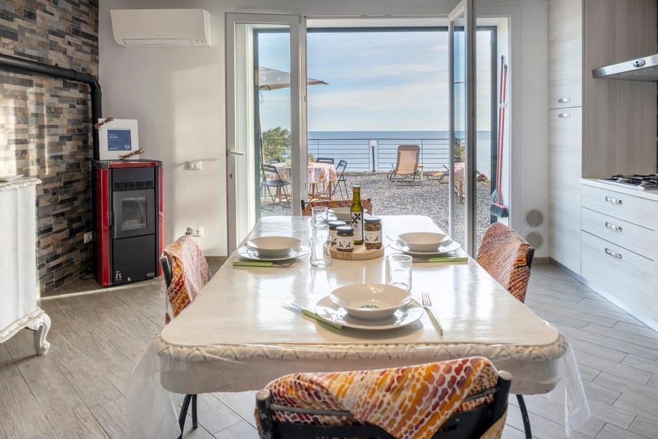 Dining area, Sea view, Sea view