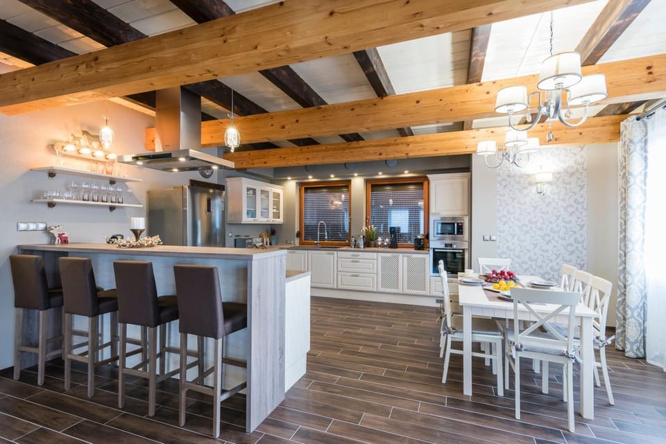Coffee/tea facilities, Kitchen or kitchenette, Living room, Dining area
