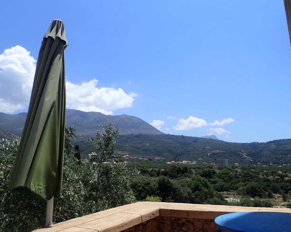 Balcony/Terrace, Mountain view