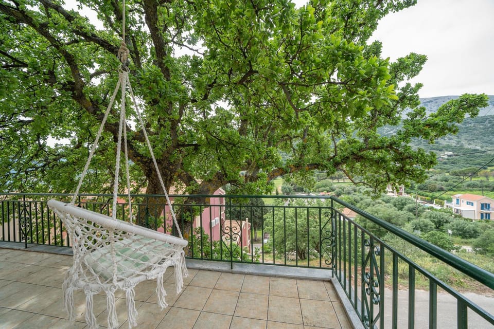 Balcony/Terrace, Balcony/Terrace, Mountain view