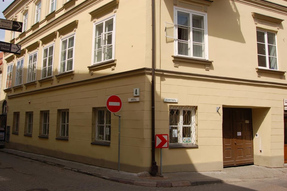 Property building, Facade/entrance