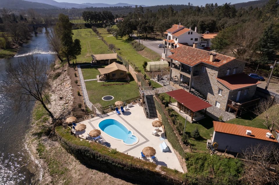 Property building, Natural landscape, Bird's eye view, Pool view, Swimming pool, sunbed