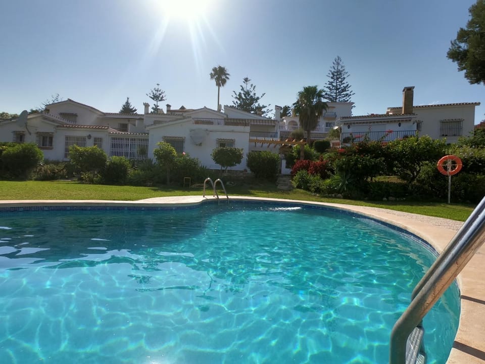 Garden, Swimming pool