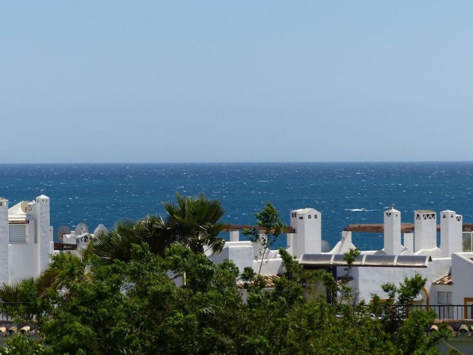 Coffee/tea facilities, Landmark view, Sea view