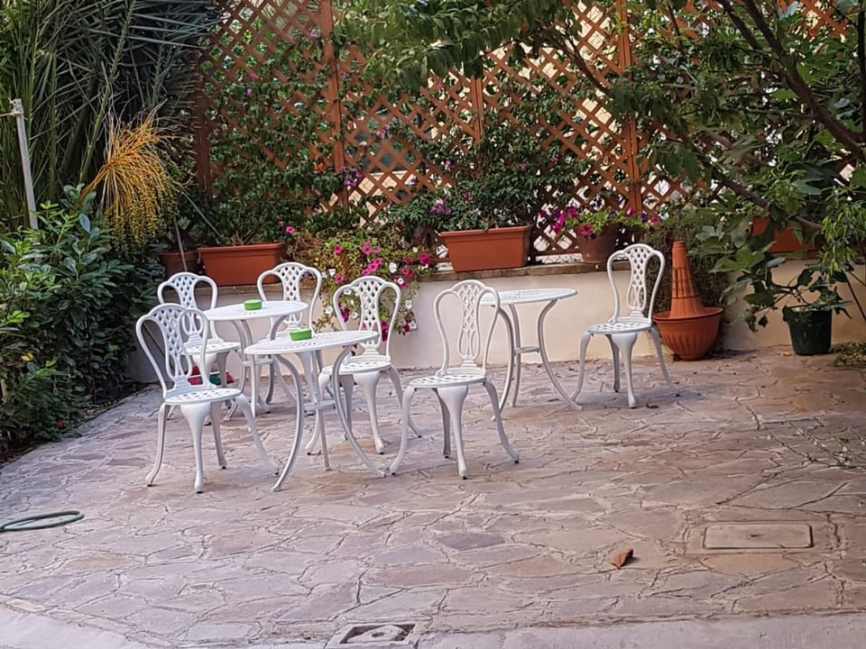 Patio, Garden