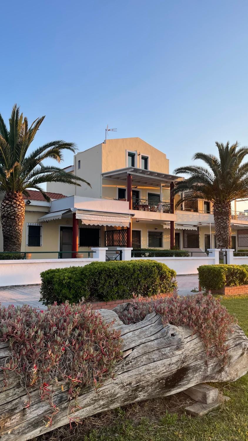 Seafront Maisonette House in Halkidiki