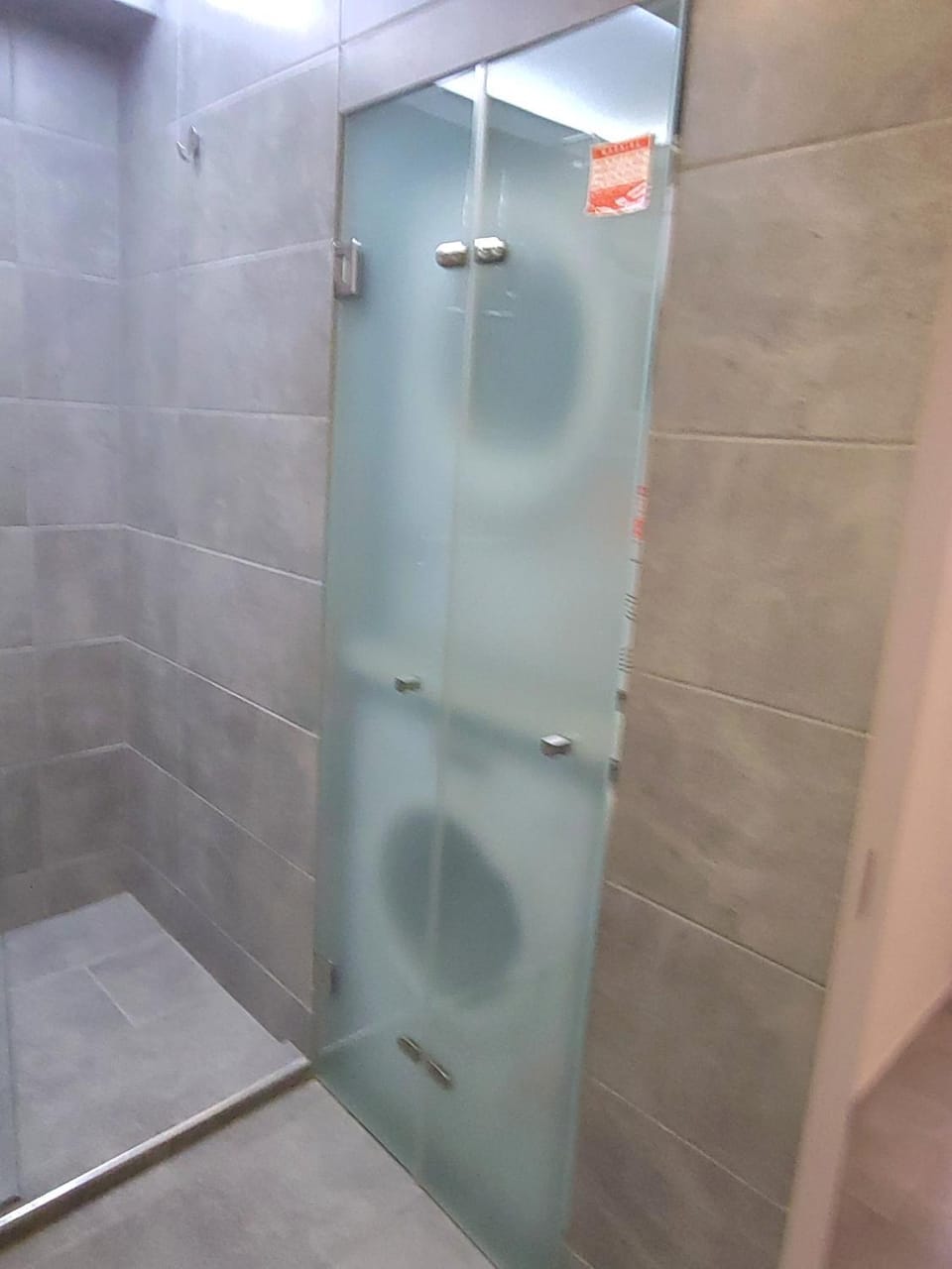 Shower, Toilet, laundry, laundry