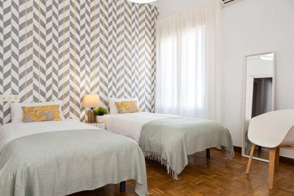 Bed, Bedroom, air conditioner
