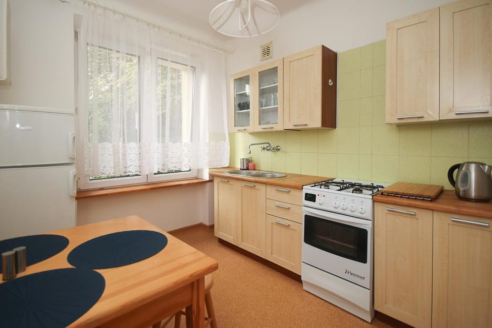 Centrum,park Saski, free parking, 2 pokoje, oddzielna kuchnia Apartment in Masovian Voivodeship