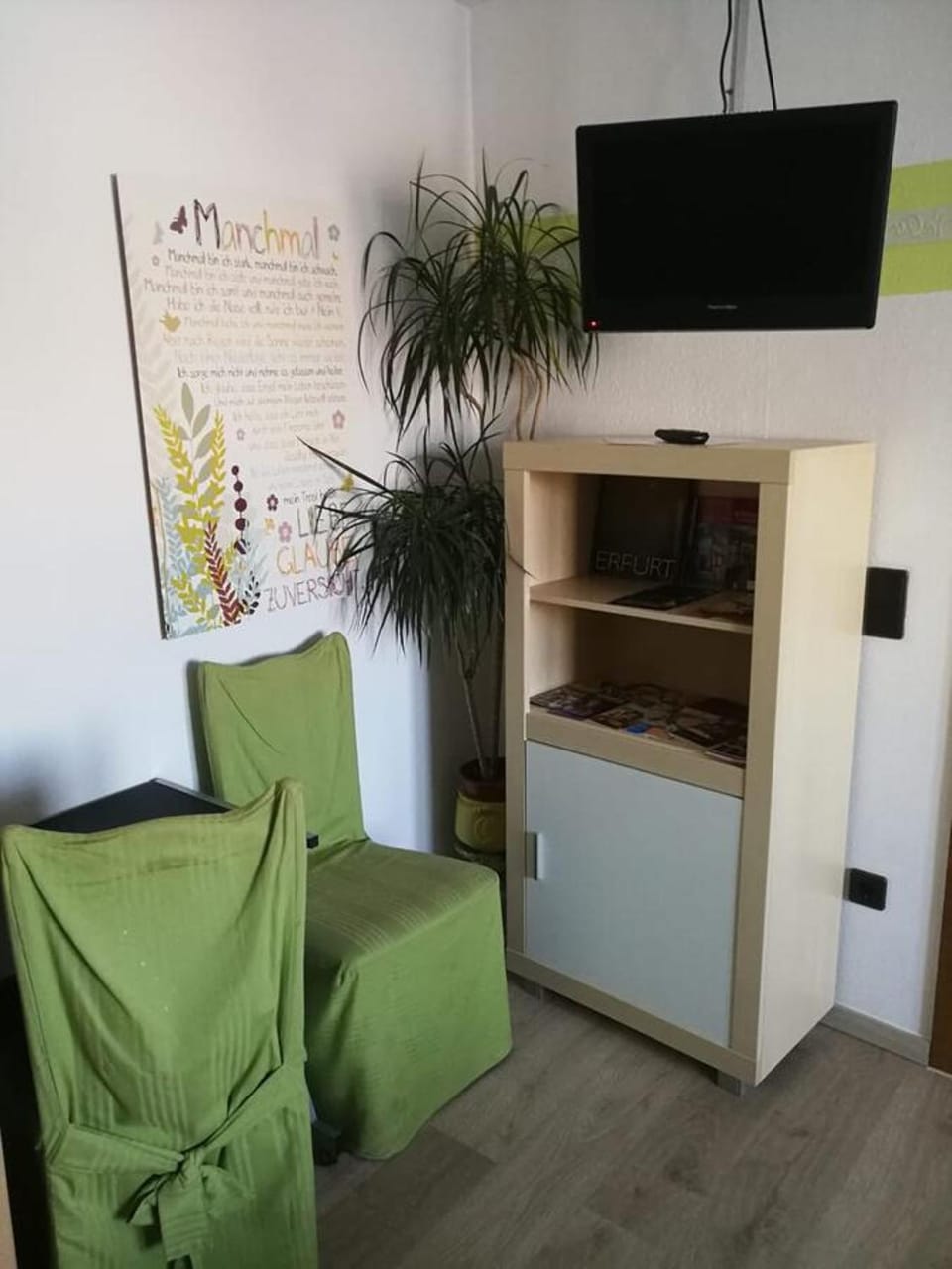 Photo of the whole room