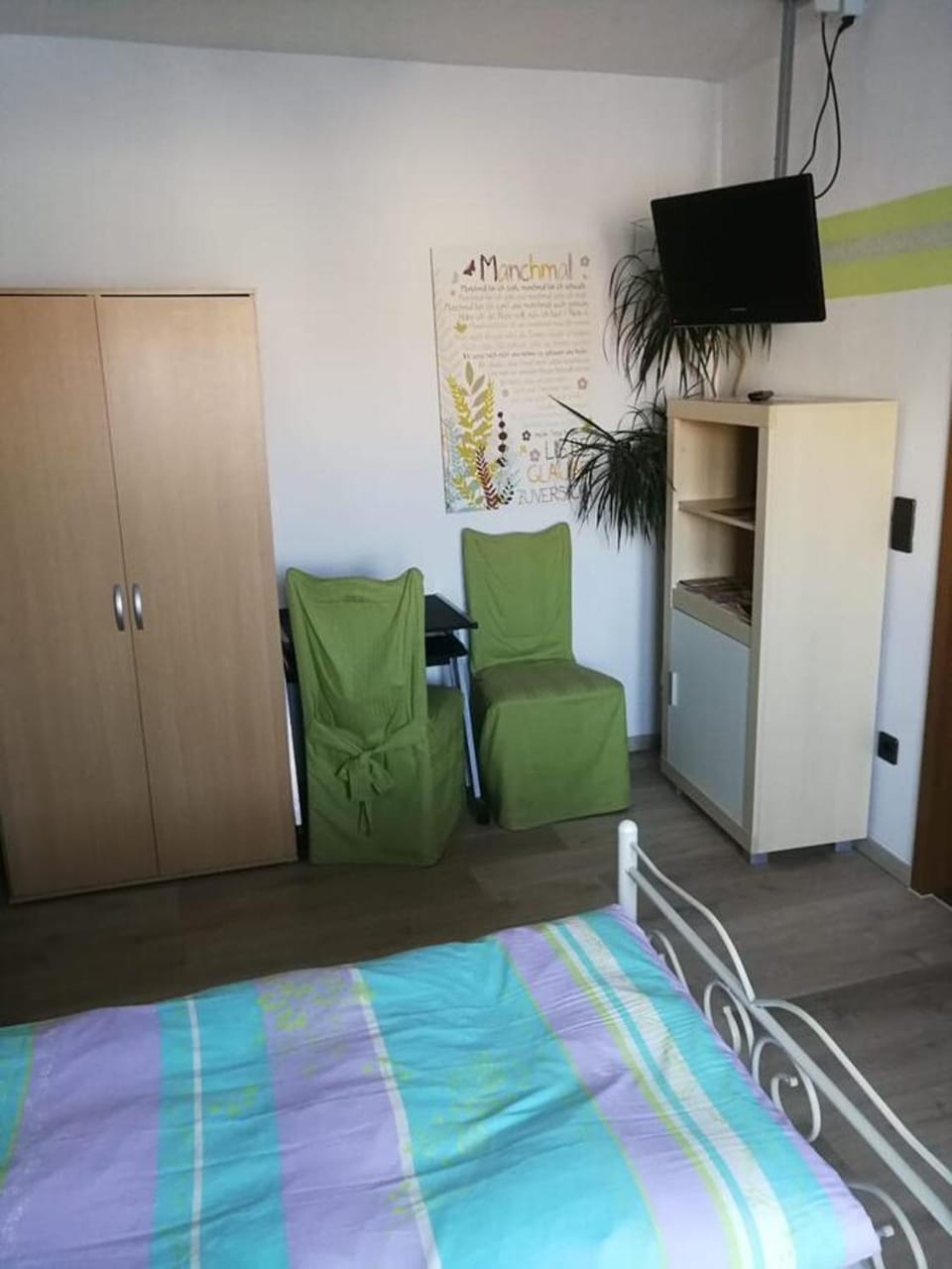 Photo of the whole room