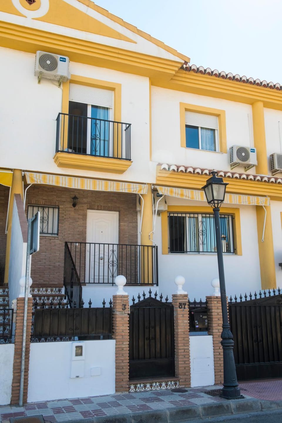 Property building, Facade/entrance