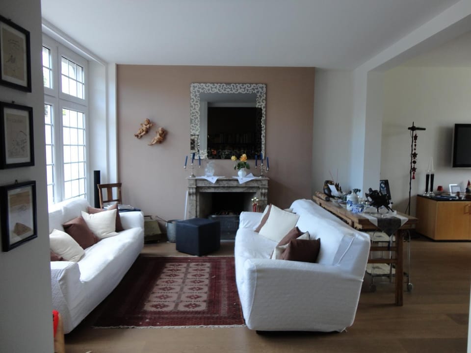 Communal lounge/ TV room