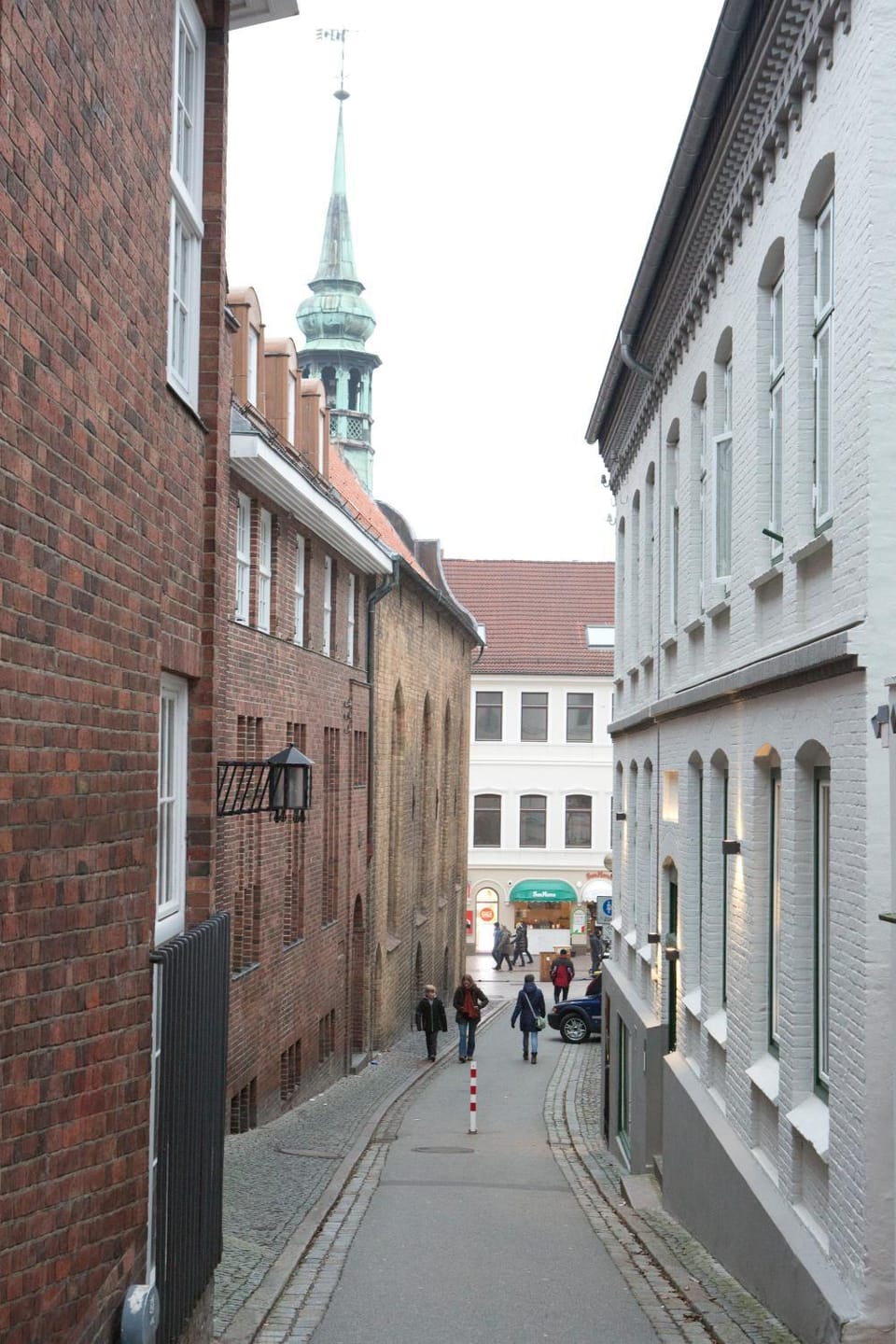 Facade/entrance