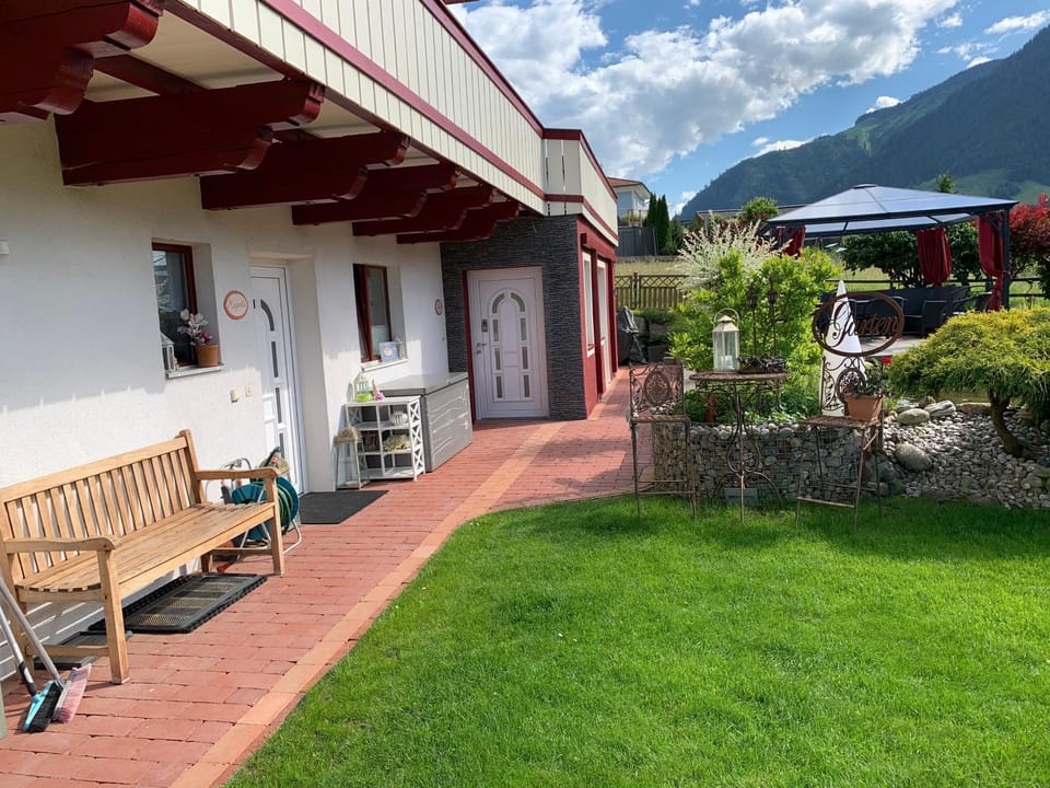Facade/entrance, Garden