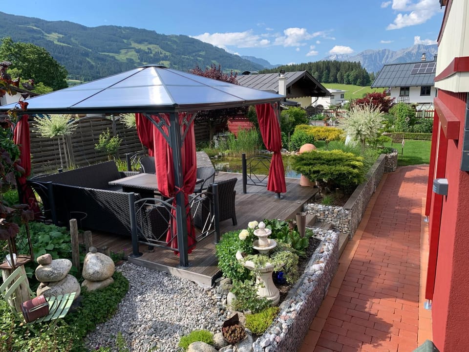 Patio, BBQ facilities