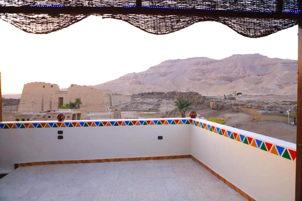 Balcony/Terrace, Landmark view, Mountain view