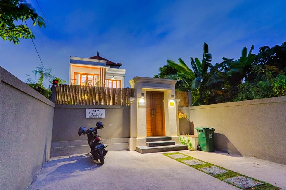 Property building, Night