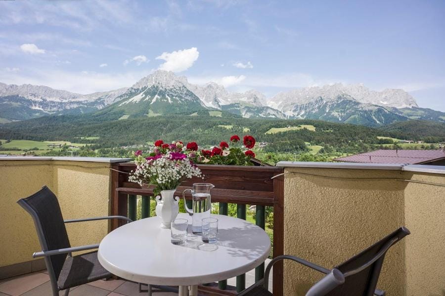 Natural landscape, Balcony/Terrace, Mountain view