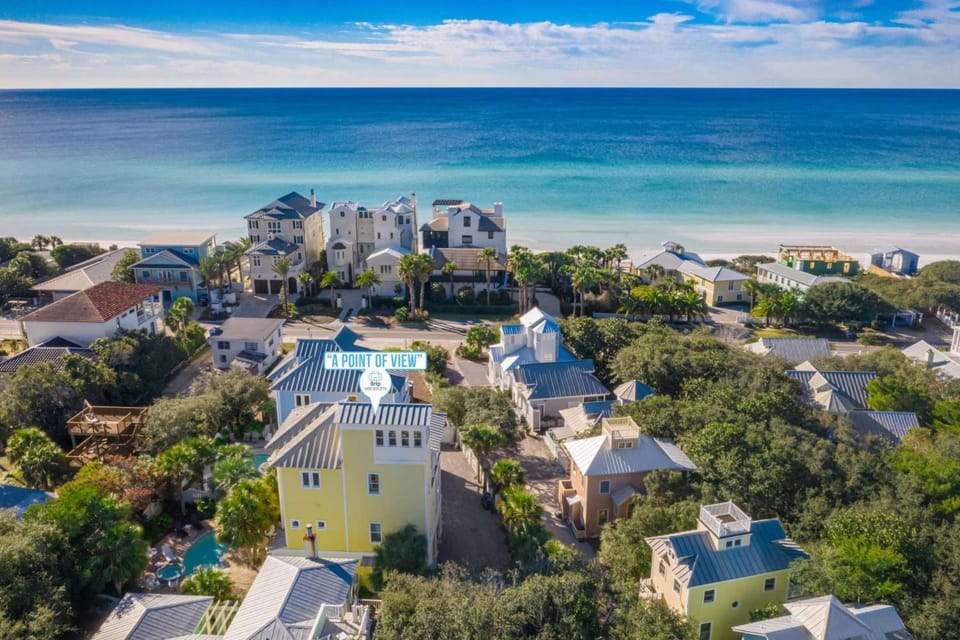 A Point of View House in Seaside